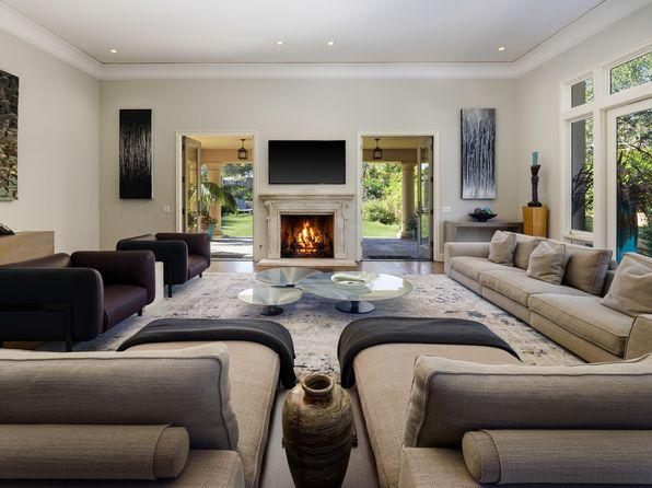 kitchen of 4 bed single family in Santa Barbara, CA