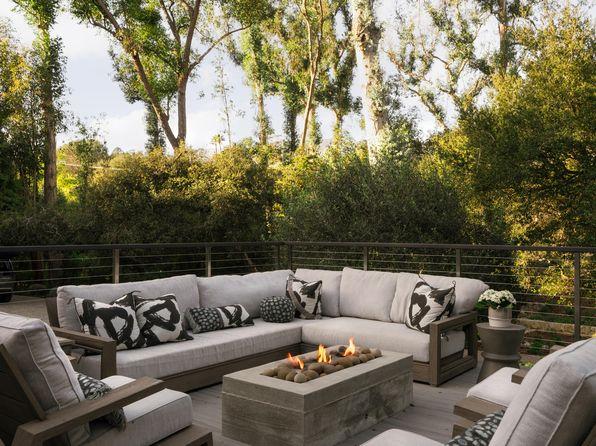 exterior of 4 bed single family in Santa Barbara, CA