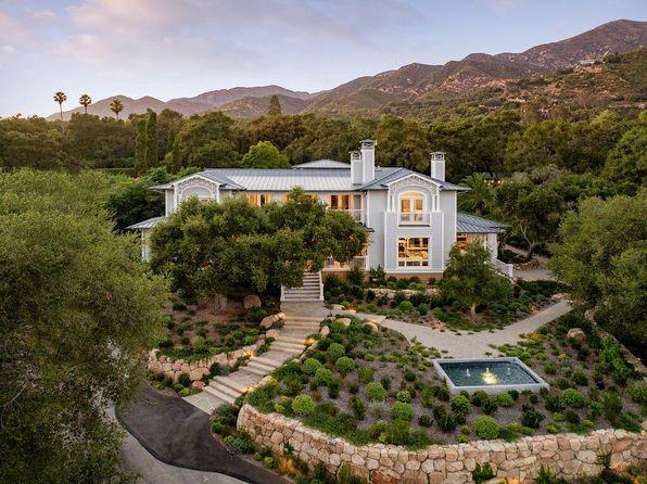 bedroom of 7 bed single family in Santa Barbara, CA
