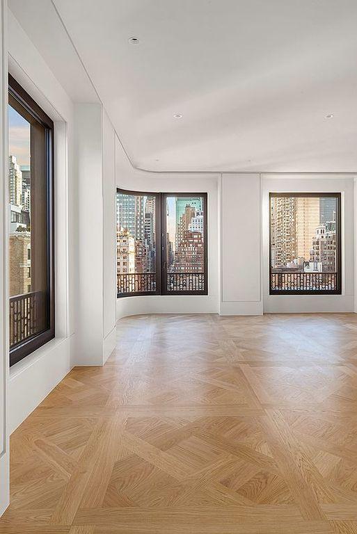4 bedroom condo for sale in New York, NY