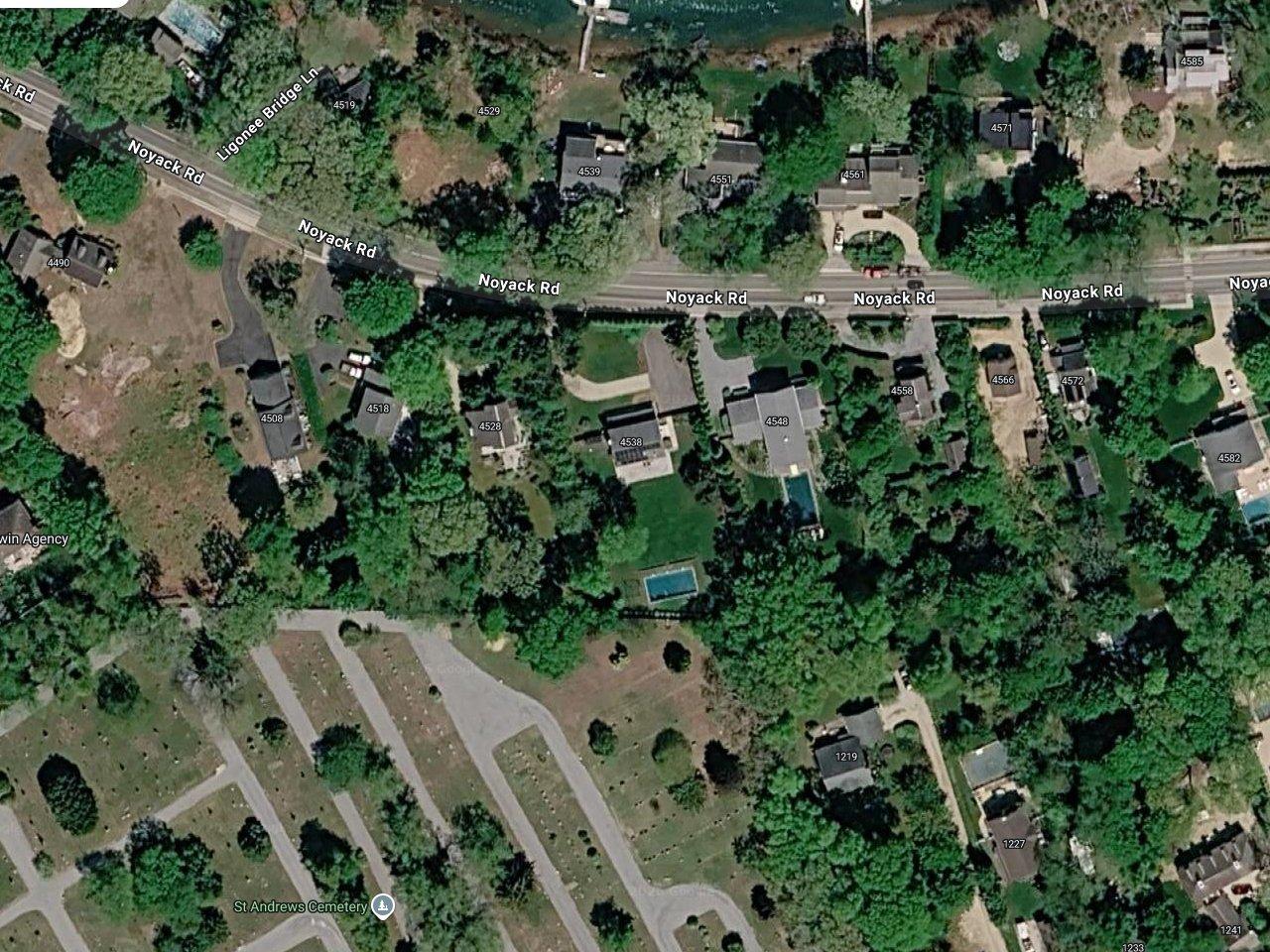 Alan Alda's House