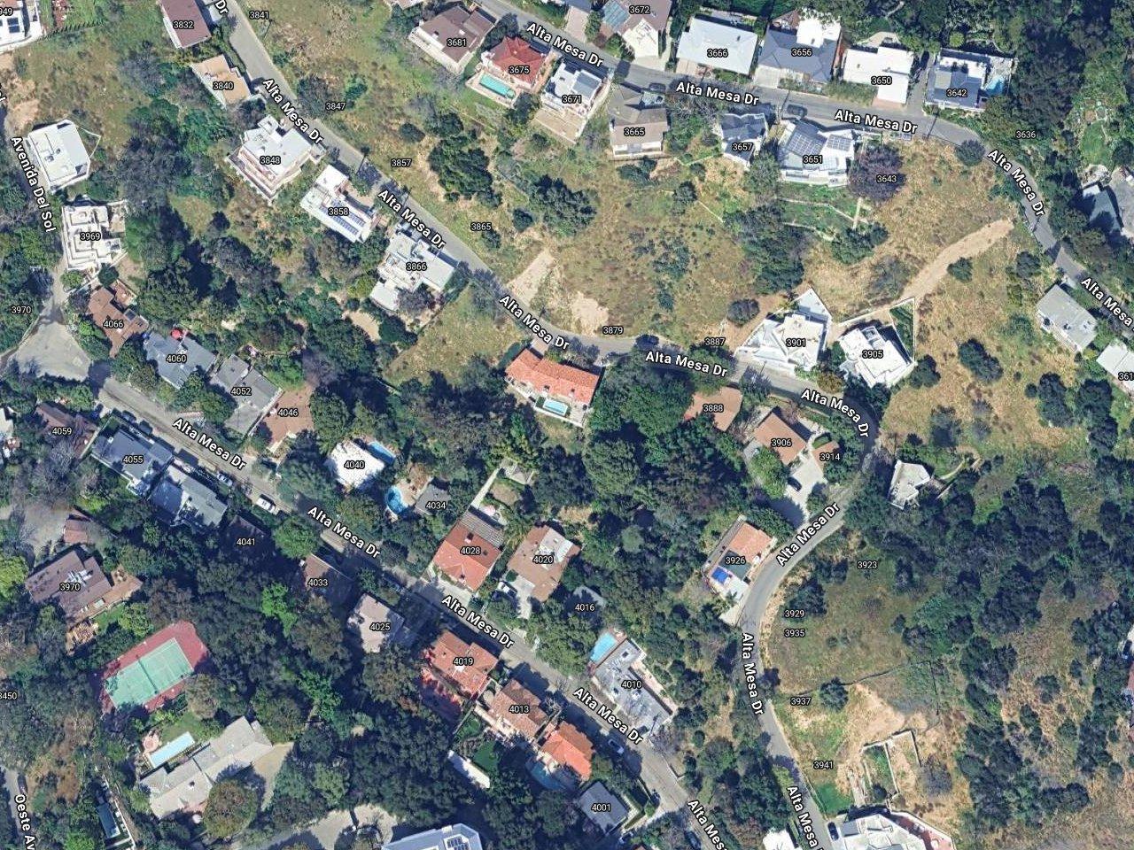 Lucy Hale's House