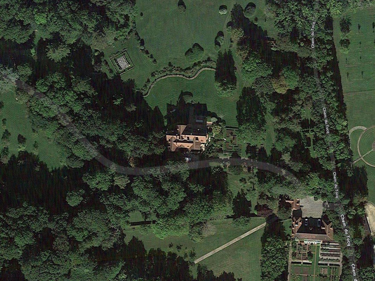 Brad Pitt & Angelina Jolie's Rental House(Formerly owned by Yves Saint Laurent)