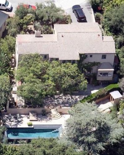 exterior of 4 bed single family in Farrell's House (Former) in Los Angeles, CA