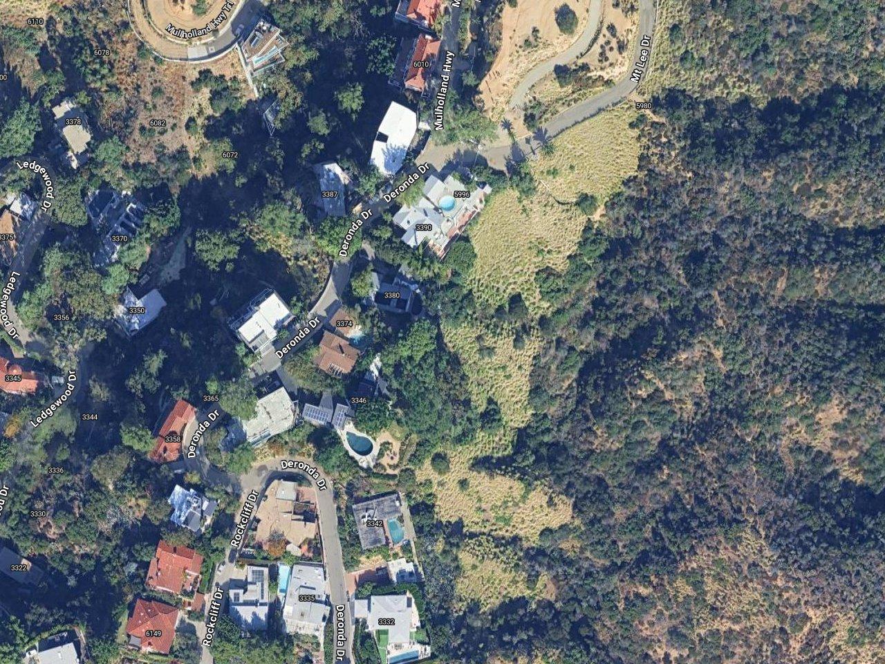 Emily VanCamp's House