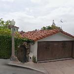 bathroom of 3 bed single family in Los Angeles, CA