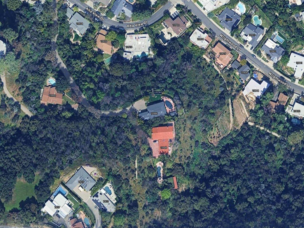 Jane Leeves' House