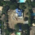 bathroom of 4 bed single family in Los Angeles, CA