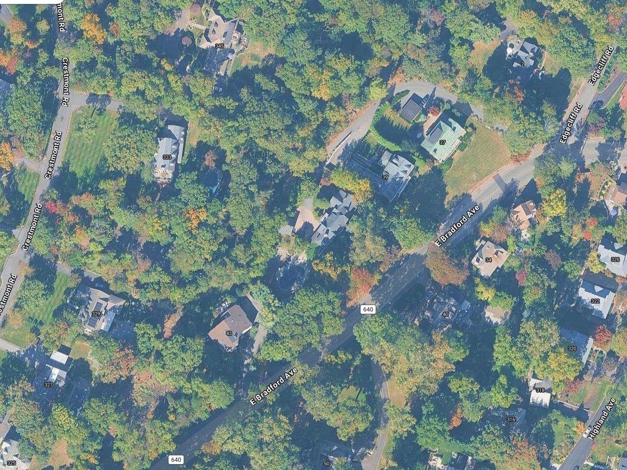 Justin Deas' & Margaret Colin's House