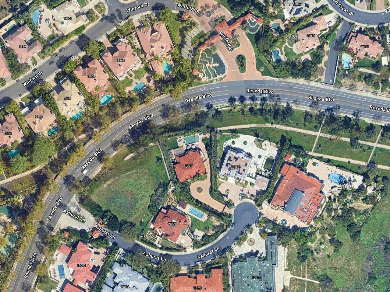 Kaley Cuoco's House