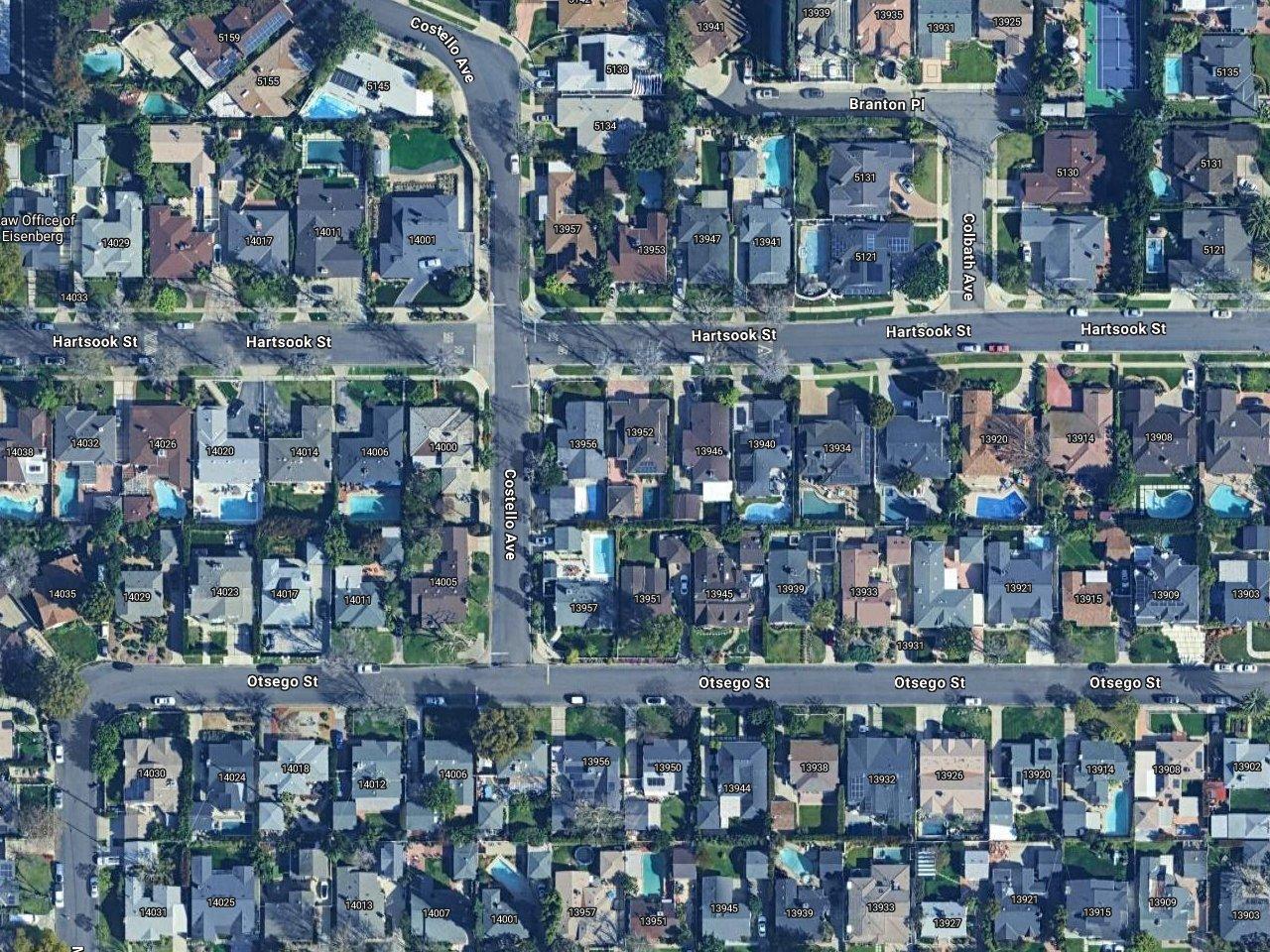 Leslie David Baker's House