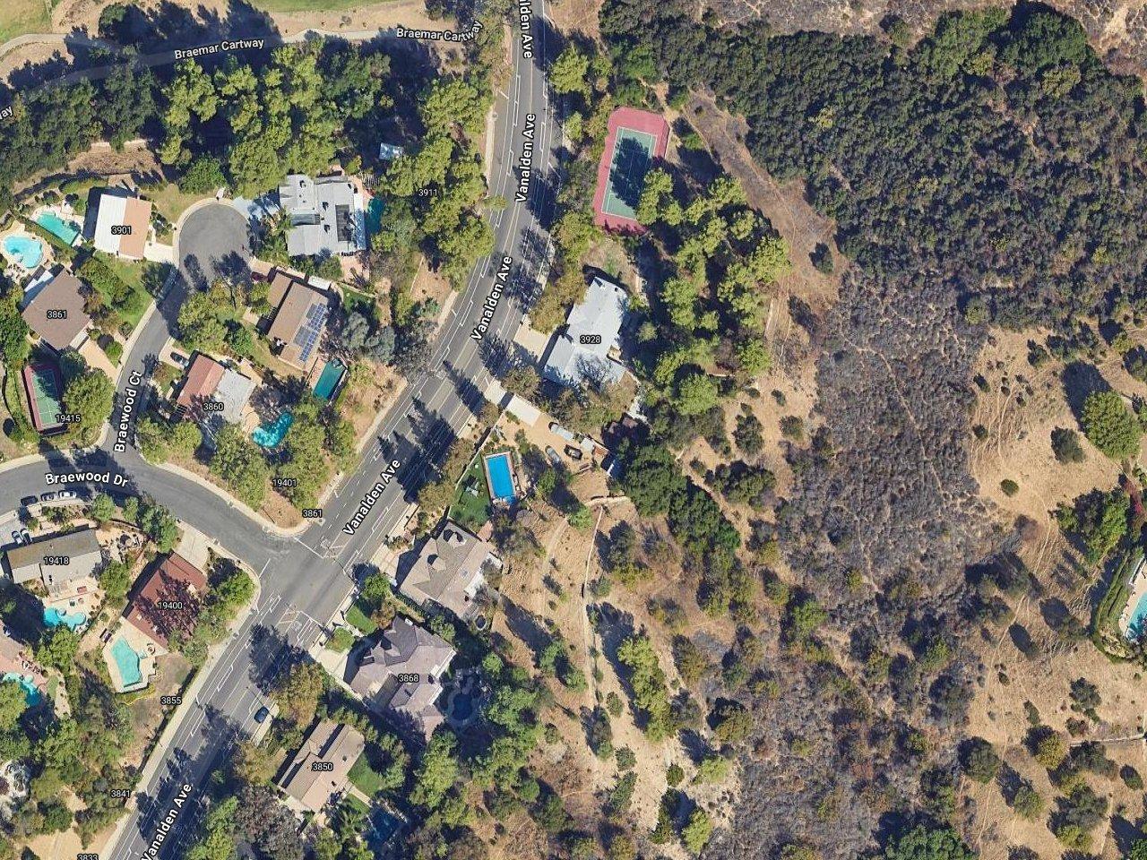 Saul Rubinek's House