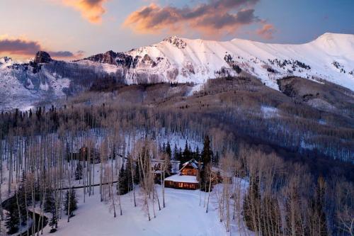 exterior of 7 bed single family in Telluride, CO