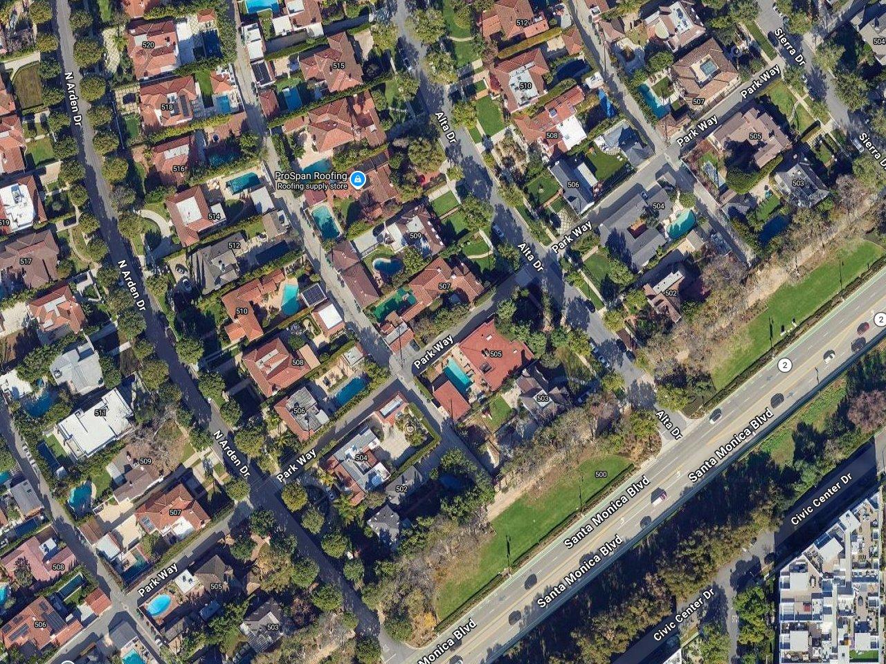 Tress MacNeille's House