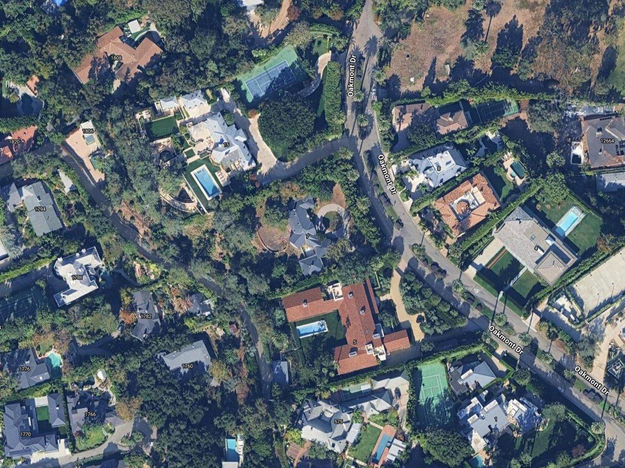 Robert Hanasab's House (formerly Michelle Pfeiffer & David E. Kelley's)